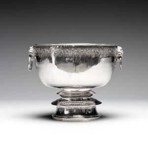 A Thai silver punch bowl with tiger-form handles, เฉิน เว่ย ไท่ 陳偉泰 mark, Bangkok, 19th C. — photo 1