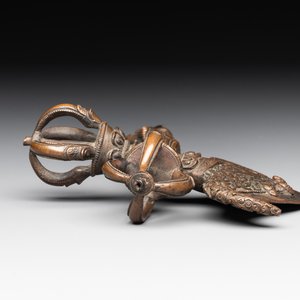 A Tibetan bronze and cast iron ritual dagger or 'phurba', 18/19th C. — photo 6