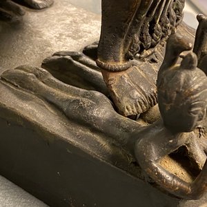 A Tibetan bronze group of Mahakala and his consort Yab-Yum, 19th C. — 照片 24
