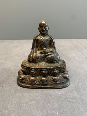 A Tibetan bronze Padmasambhava, 14th C. — photo 1