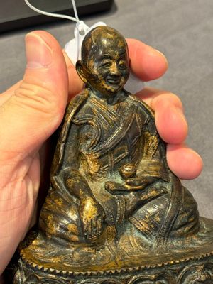 A Tibetan bronze Padmasambhava, 14th C. — photo 13