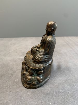 A Tibetan bronze Padmasambhava, 14th C. — photo 2