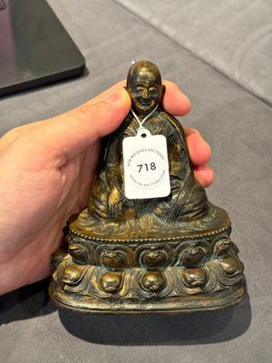 A Tibetan bronze Padmasambhava, 14th C. — photo 7