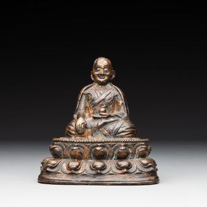 A Tibetan bronze Padmasambhava, 14th C. — photo 2
