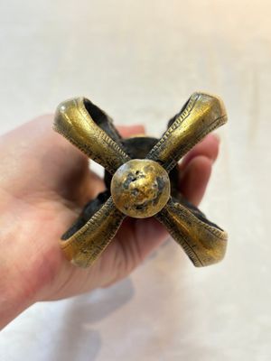 A Tibetan bronze vajra, 17/18th C. — foto 6