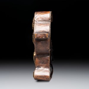 A Tibetan copper Gawu box and tsa tsa mold, 19th C. — 照片 3
