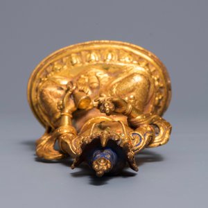 A Tibetan coral- and turquoise-inlaid gilt copper alloy figure of Tara, 19/20th C. — 照片 7