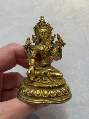 A Tibetan gilt-bronze Tara and a silver Tara, 19/20th C. — photo 7