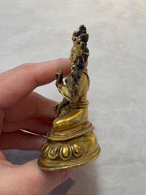 A Tibetan gilt-bronze Tara and a silver Tara, 19/20th C. — photo 8