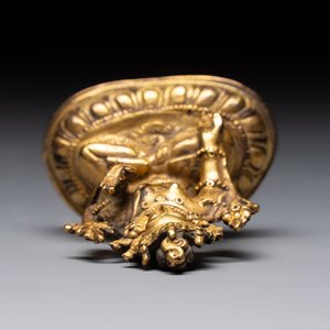 A Tibetan gilt-bronze Tara and a silver Tara, 19/20th C. — photo 12