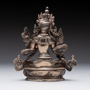 A Tibetan gilt-bronze Tara and a silver Tara, 19/20th C. — photo 4