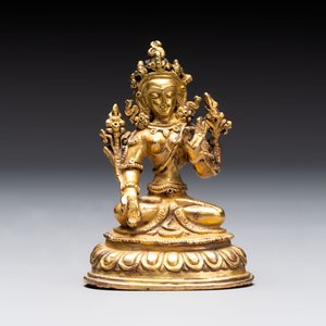 A Tibetan gilt-bronze Tara and a silver Tara, 19/20th C. — photo 8