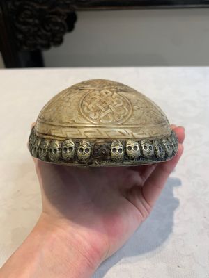 A Tibetan 'kapala' or skull-bowl, 19th C. — photo 7