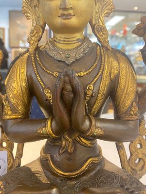 A Tibetan or Nepalese turquoise-inlaid partly-gilt bronze figure of White Tara, 20th C. — photo 8