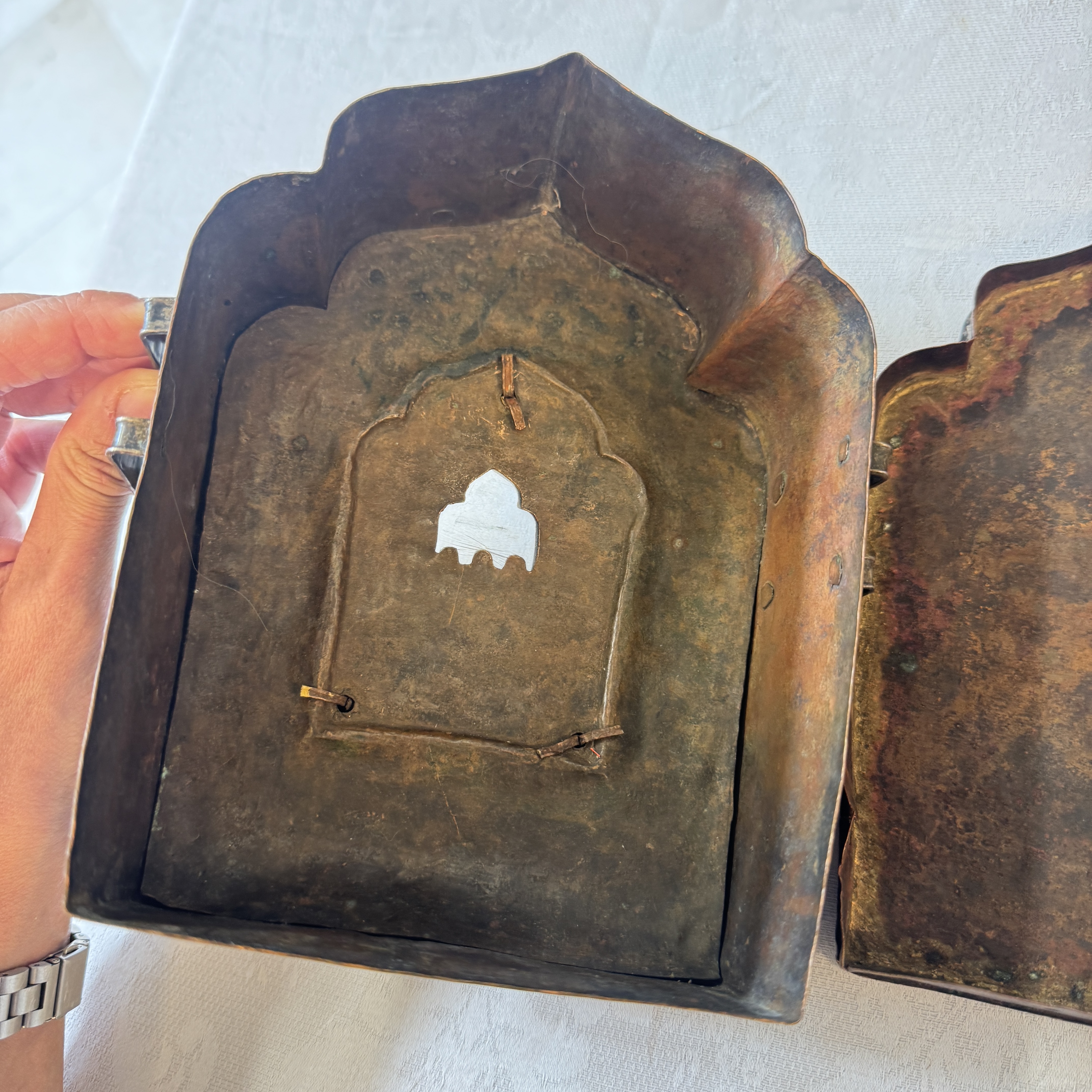 A Tibetan parcel-gilt silver and copper gau shrine box — photo 8