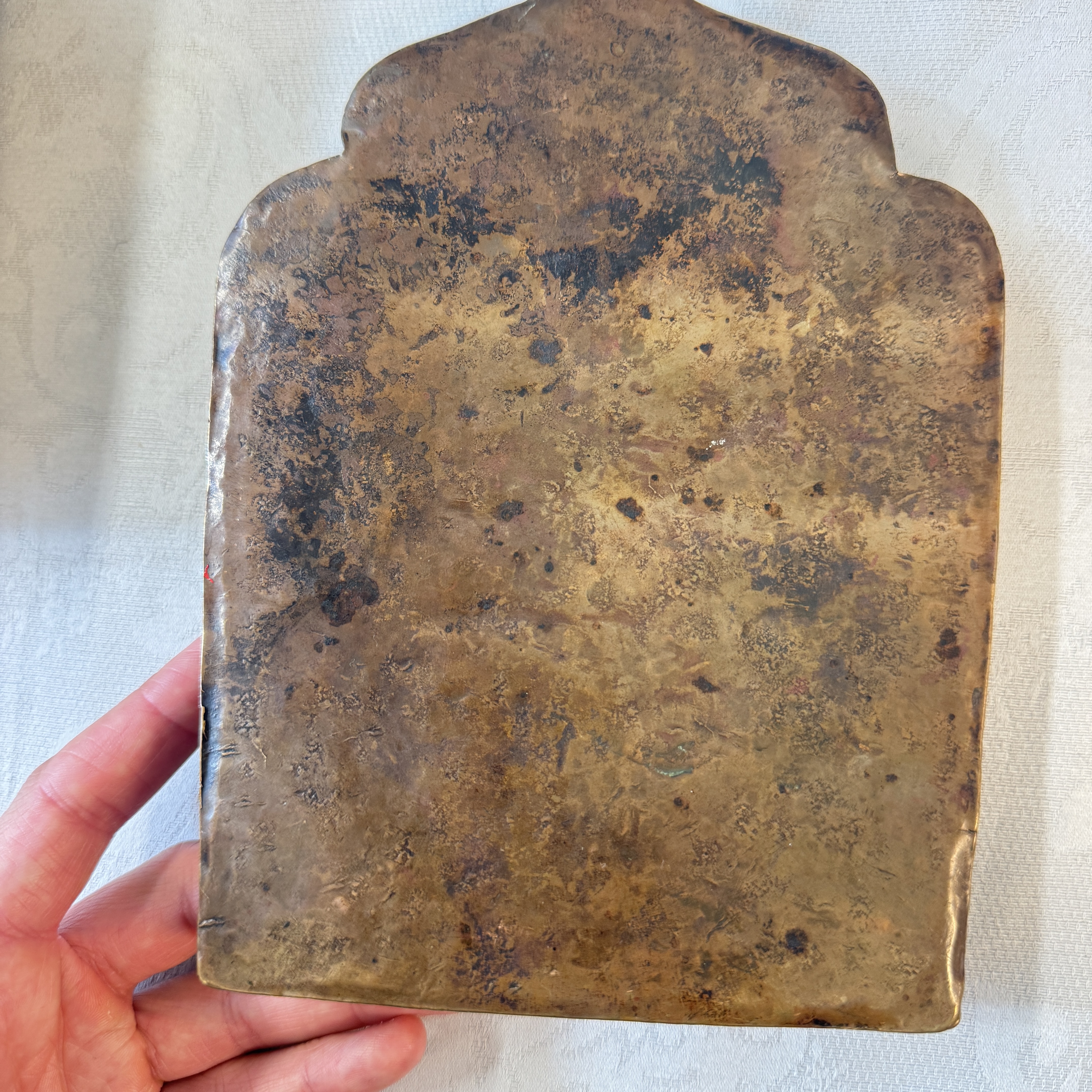 A Tibetan parcel-gilt silver and copper gau shrine box — photo 10