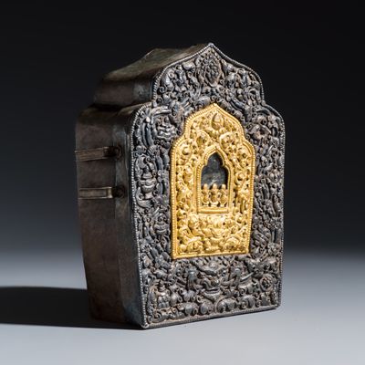 A Tibetan parcel-gilt silver and copper gau shrine box, 19/20th C.