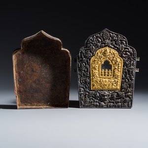 A Tibetan parcel-gilt silver and copper gau shrine box — photo 6