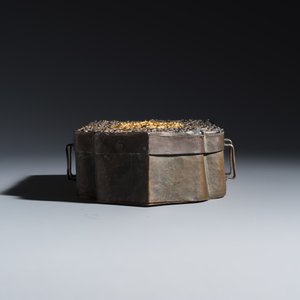A Tibetan parcel-gilt silver and copper gau shrine box — photo 8