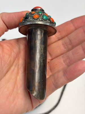 A Tibetan red-coral and malachite-inlaid and silver-mounted 'Ba Ji Xiang' wine bottle, 19th C. — photo 16