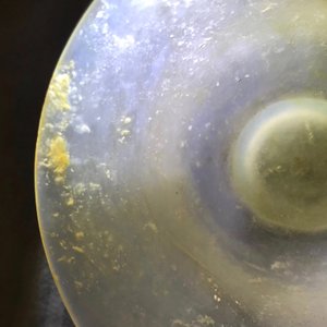 A Tibetan ritual jade bowl on parcel-gilt silver stand with amber finial, 19th C — 照片 8