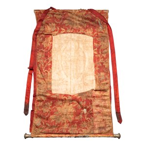A Tibetan thangka depicting Padmapani, 19th C. — photo 6