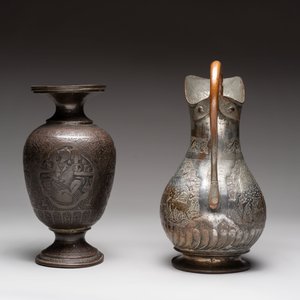 A tinned copper ewer, a vase and a dish, Qajar, 19/20th C. — foto 3