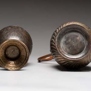 A tinned copper ewer, a vase and a dish, Qajar, 19/20th C. — foto 7