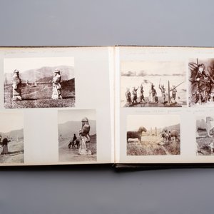 A travel photo album documenting China and its people, early 20th C. — 照片 11