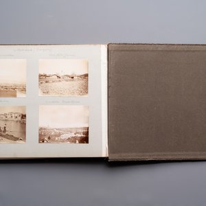 A travel photo album documenting China and its people, early 20th C. — 照片 13