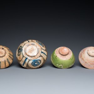 A Turkish Canakkale green- and yellow-glazed ewer and four Islamic pottery bowls, 15th C. and later — 照片 8