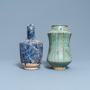 A turquoise-glazed Islamic pottery albarello and a blue-glazed ewer, Iran or Syria, 12/13th C. — photo 2