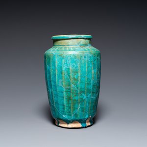 A turquoise-glazed Kashan albarello, Persia, 13th C. — photo 2