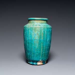 A turquoise-glazed Kashan albarello, Persia, 13th C. — photo 4