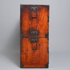 A two-part Japanese tansu cabinet, Meiji, 19th C. — photo 4