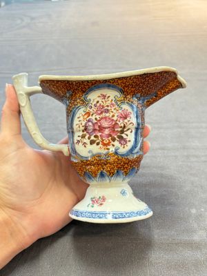 A varied collection of 11 Chinese famille rose wares, Qianlong — 照片 1
