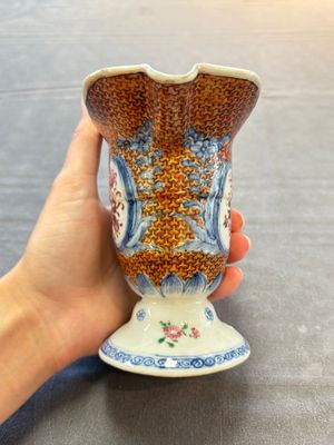 A varied collection of 11 Chinese famille rose wares, Qianlong — 照片 2