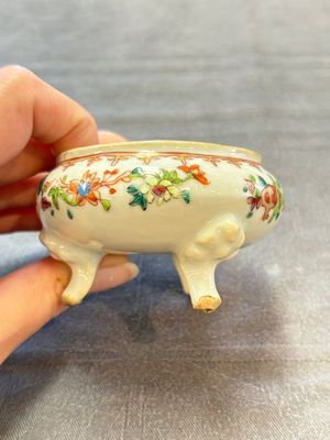 A varied collection of 11 Chinese famille rose wares, Qianlong — 照片 49