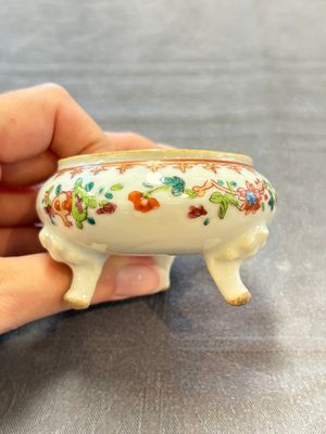 A varied collection of 11 Chinese famille rose wares, Qianlong — 照片 50