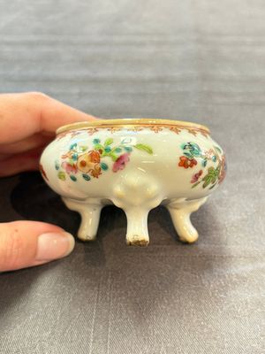A varied collection of 11 Chinese famille rose wares, Qianlong — 照片 55