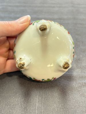 A varied collection of 11 Chinese famille rose wares, Qianlong — 照片 58