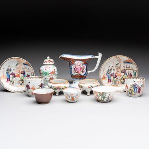 A varied collection of 11 Chinese famille rose wares, Qianlong — 照片 1