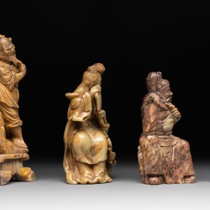 A varied collection of 11 Chinese jade and soapstone carvings, 19/20th C. — foto 11