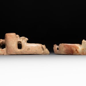 A varied collection of 11 Chinese jade and soapstone carvings, 19/20th C. — foto 16