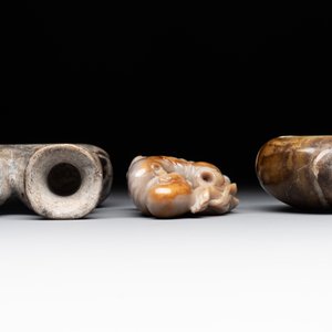 A varied collection of 11 Chinese jade and soapstone carvings, 19/20th C. — foto 6