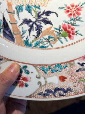 A varied collection of 11 pieces Chinese blue and white and famille rose porcelain, Yongzheng/Qianlong — photo 7