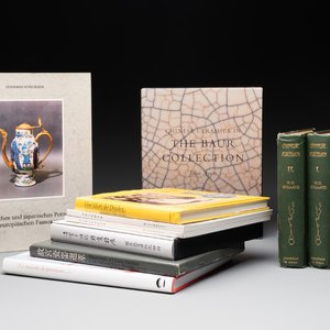 A varied collection of 12 books about Chinese ceramics — photo 1