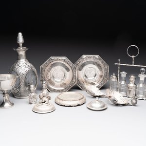 A varied collection of 12 Chinese export silver wares, 19/20th C. — photo 1