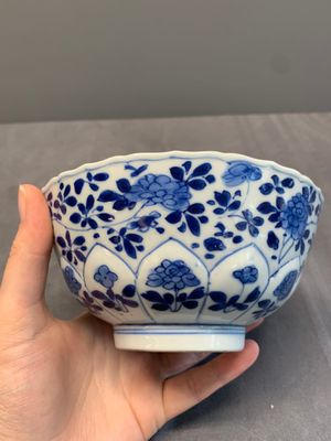 A varied collection of 13 Chinese famille rose, blue and white wares, Transitional period/19th C. — photo 66