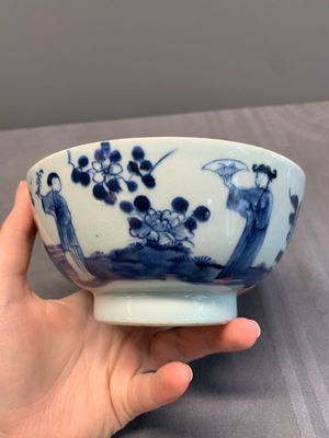 A varied collection of 13 Chinese famille rose, blue and white wares, Transitional period/19th C. — photo 73